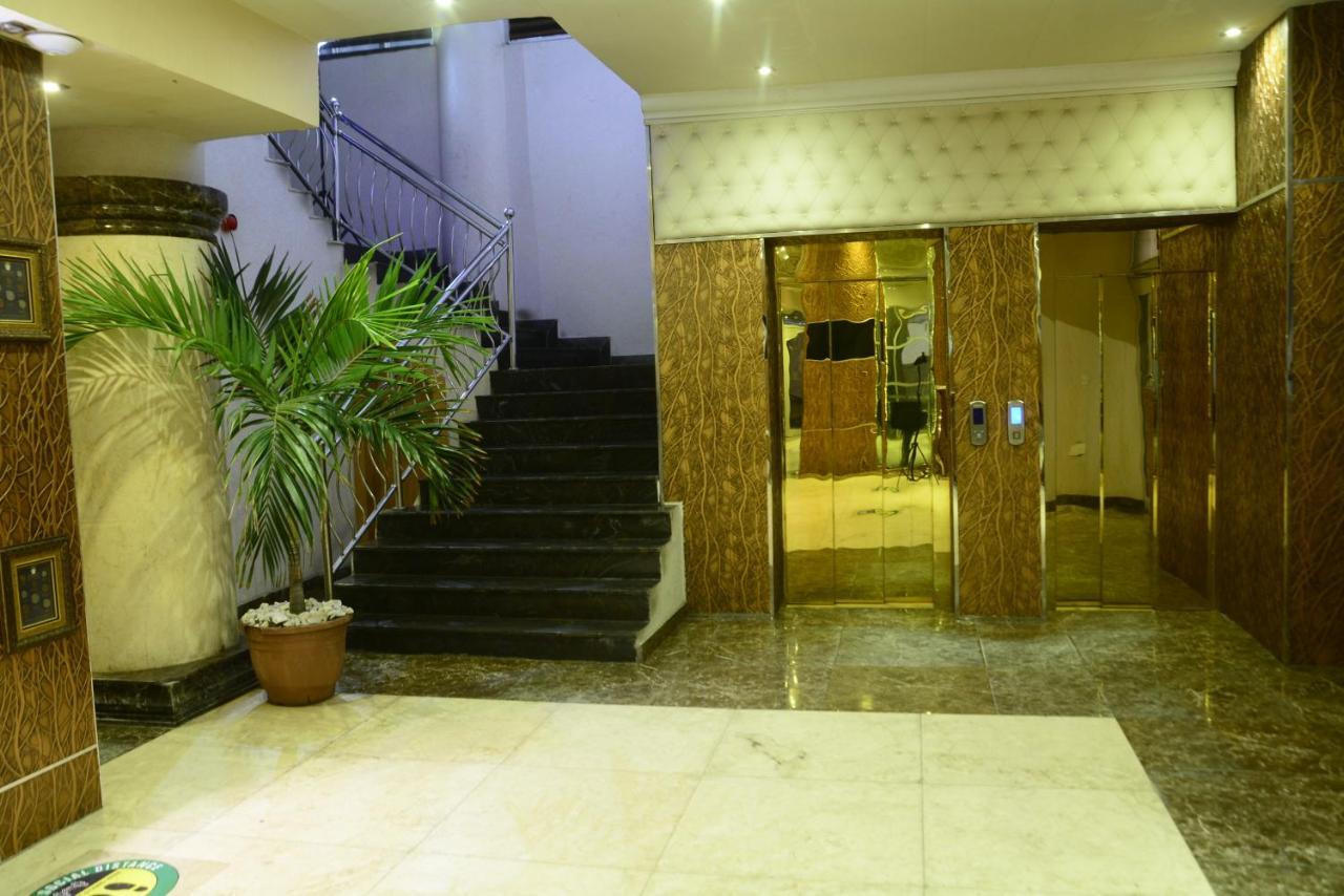 Caesar'S Luxury Hotel 莱基 外观 照片