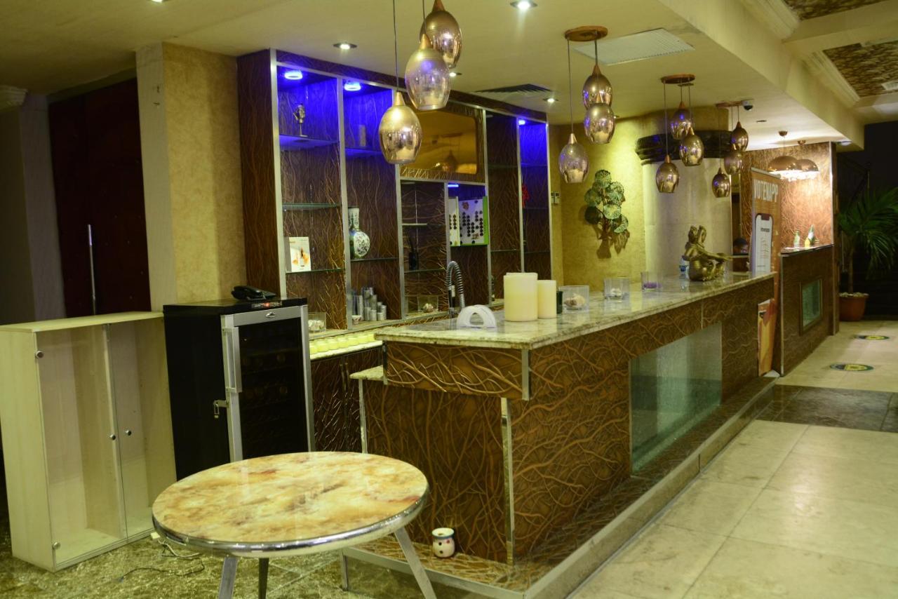 Caesar'S Luxury Hotel 莱基 外观 照片