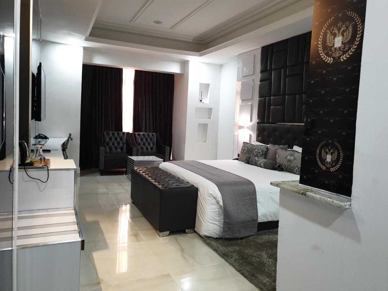 Caesar'S Luxury Hotel 莱基 外观 照片