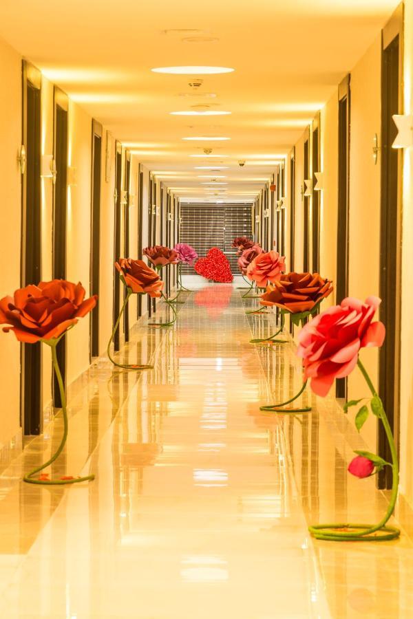 Caesar'S Luxury Hotel 莱基 外观 照片